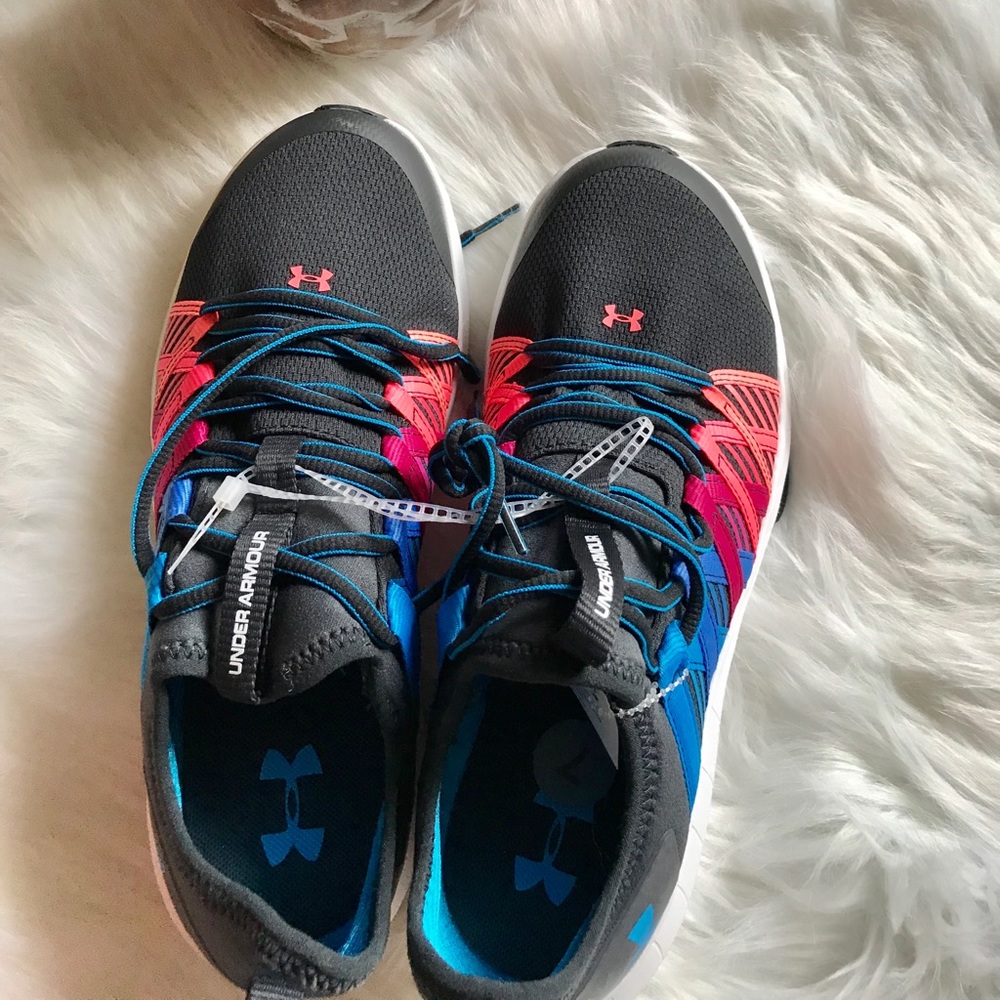 NWT Women’s Under Armour sneakers